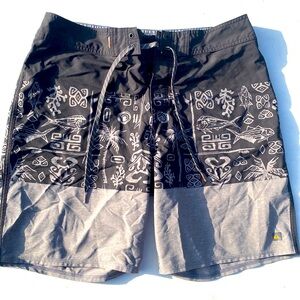 Quiksilver board shorts (men’s)